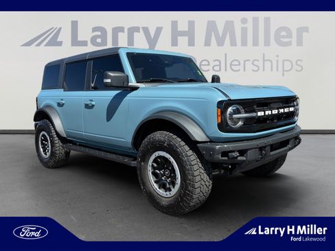 Used 2023 Ford Bronco Outer Banks w/ Sasquatch Package AWD/4WD image 7