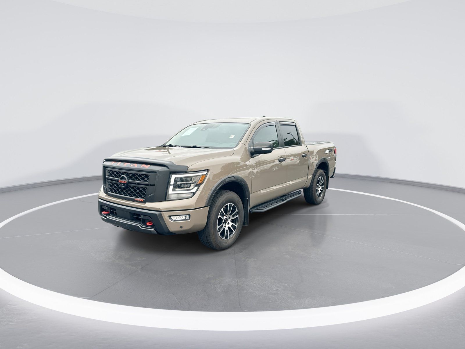 Used 2022 Nissan Titan PRO-4X w/ Pro-4x Convenience Package AWD/4WD image 5