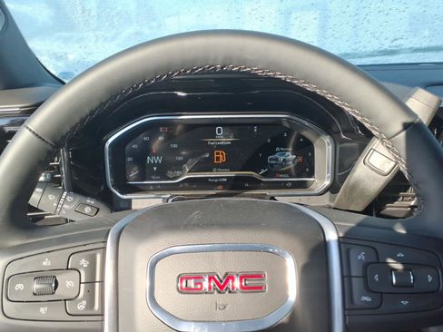 New 2025 GMC Sierra 3500 SLT w/ SLT Premium Package image 17