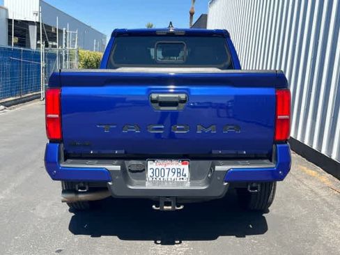 Used 2024 Toyota Tacoma TRD Sport w/ TRD Sport Upgrade Package AWD/4WD image 5