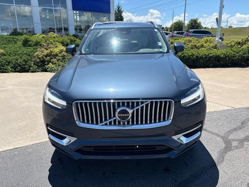Certified 2023 Volvo XC90 B6 Plus AWD/4WD image 3