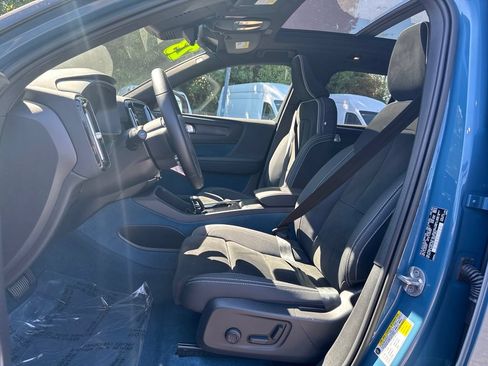 Used 2023 Volvo XC40 Recharge Ultimate AWD/4WD image 10