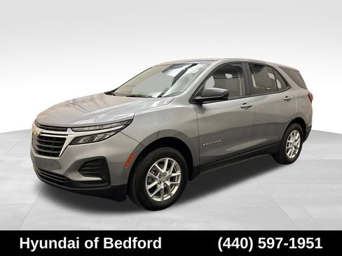 Used 2023 Chevrolet Equinox LS AWD/4WD image 1