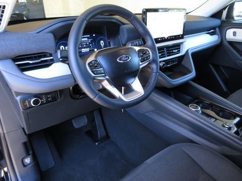 New 2026 Ford Explorer Active image 13