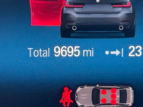 Used 2023 BMW 330i Sedan w/ Convenience Package image 39