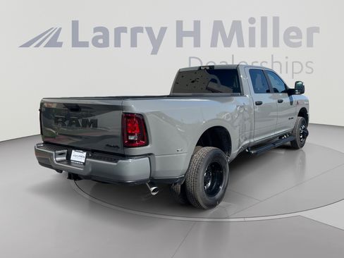New 2026 RAM 3500 Big Horn AWD/4WD image 5