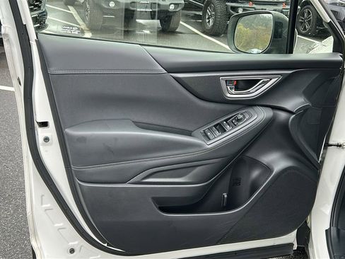 Used 2023 Subaru Forester Premium image 9