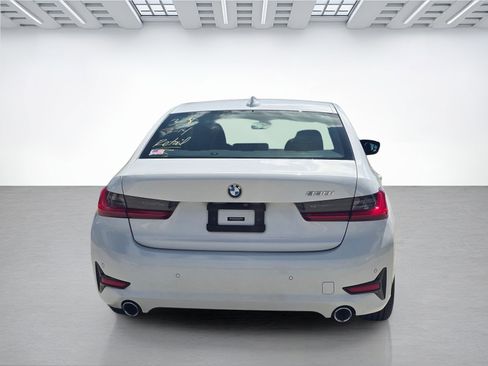 Used 2020 BMW 330i Sedan w/ Convenience Package RWD image 4