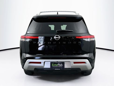 Used 2023 Nissan Pathfinder SL w/ Black Appearance Package AWD/4WD image 7