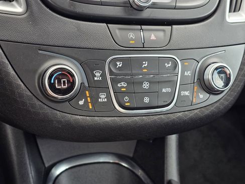 Used 2025 Chevrolet Malibu LT image 25