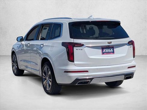 Used 2021 Cadillac XT6 Premium Luxury image 8