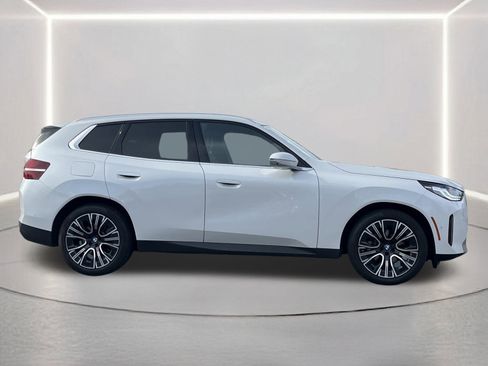 Used 2025 BMW X3 xDrive30i w/ Premium Package image 26