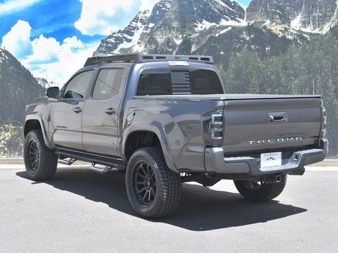 Used 2019 Toyota Tacoma TRD Sport w/ Technology Package AWD/4WD image 9