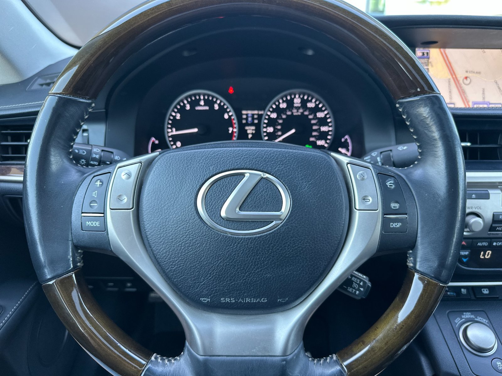 Used 2014 Lexus ES 350 w/ Luxury Package FWD image 21