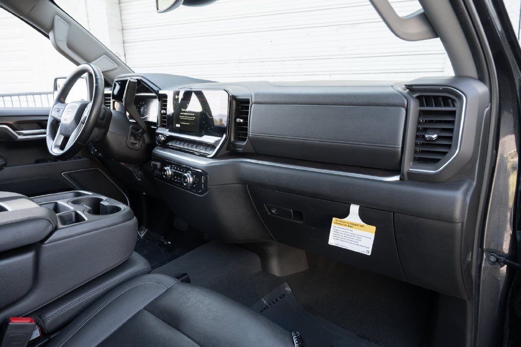 Used 2025 GMC Sierra 1500 SLT AWD/4WD image 41