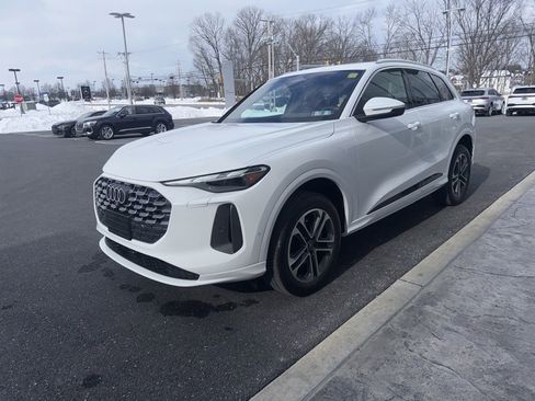 Used 2025 Audi Q5 2.0T Premium w/ Convenience Package image 29