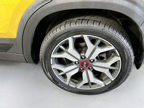 Used 2021 Kia Seltos S AWD/4WD image 29