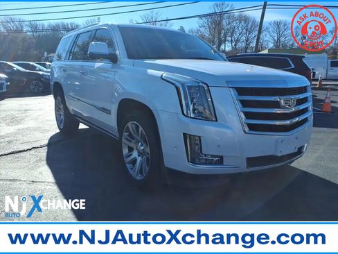 Used 2018 Cadillac Escalade Premium Luxury image 1