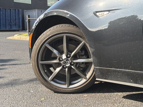 Used 2020 MAZDA MX-5 Miata RF Grand Touring RWD image 13
