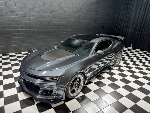 Used 2017 Chevrolet Camaro ZL1 image 9
