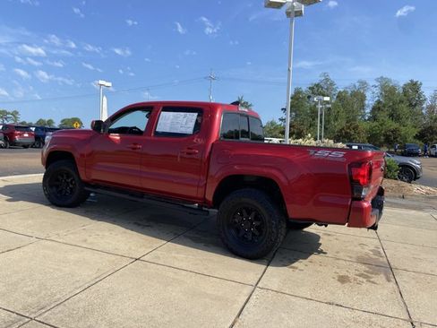 Used 2023 Toyota Tacoma SR AWD/4WD image 10