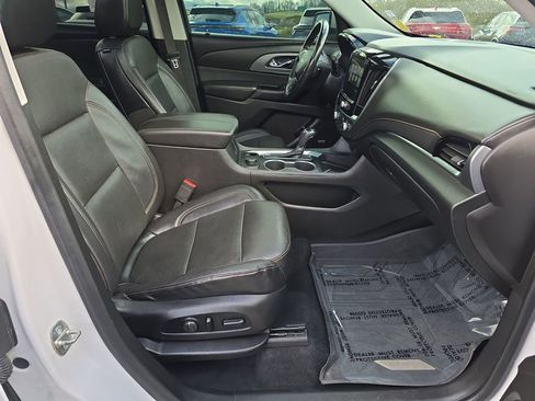 Used 2018 Chevrolet Traverse Premier image 36