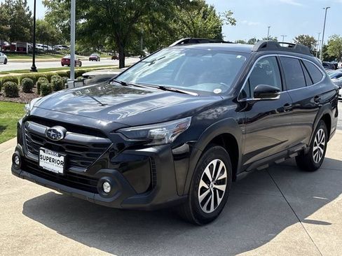 Used 2023 Subaru Outback Premium AWD/4WD image 12