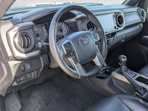 Used 2020 Toyota Tacoma Limited image 10