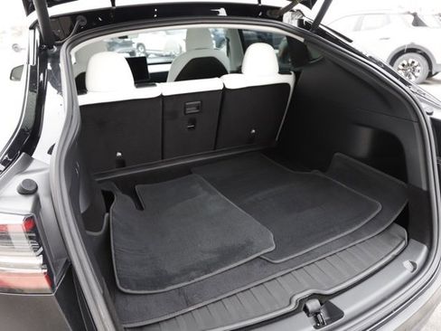 Used 2022 Tesla Model Y Performance image 5