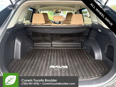 Used 2021 Toyota RAV4 XLE w/ XLE Grade Weather Package AWD/4WD image 18