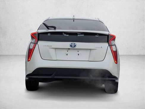 Used 2016 Toyota Prius Three Touring image 7