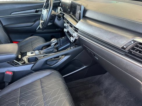 Used 2023 Kia Telluride EX X-Line AWD/4WD image 16
