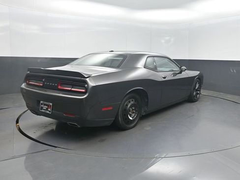 Used 2022 Dodge Challenger GT w/ Performance Handling Group RWD image 5