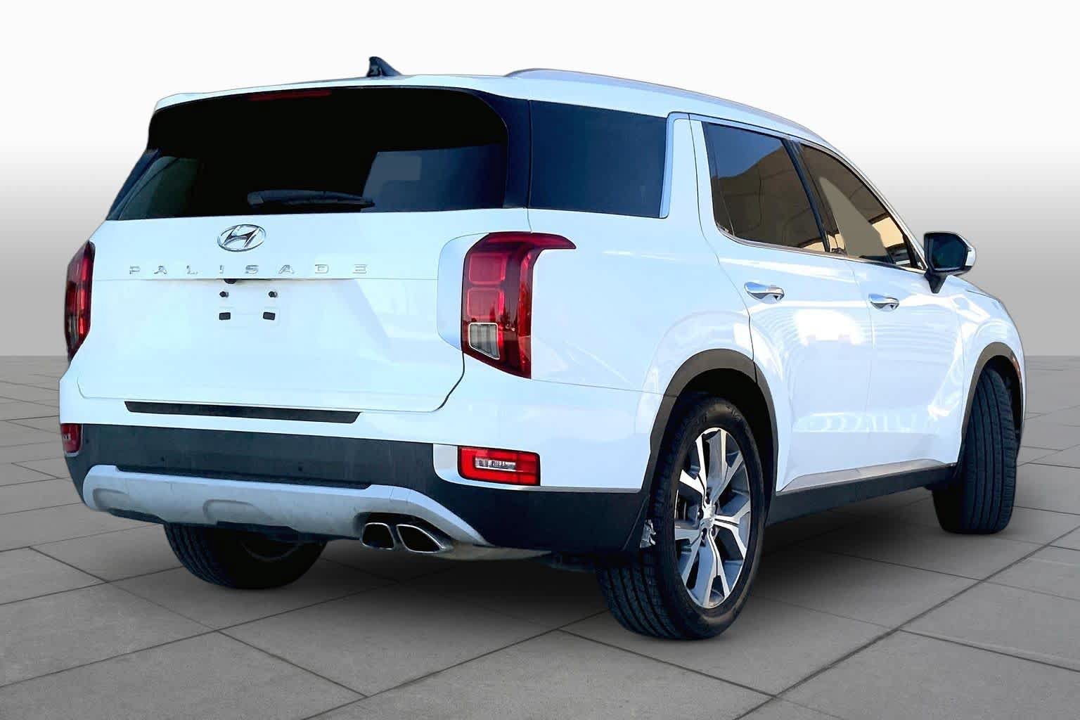 Used 2022 Hyundai Palisade SEL w/ 8P Bench Seat Package FWD image 12