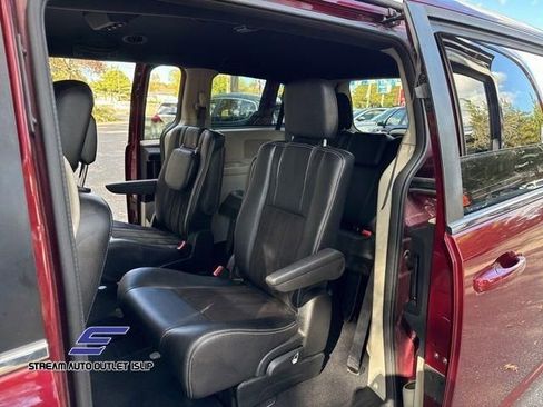 Used 2019 Dodge Grand Caravan SXT image 35