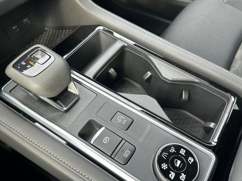 New 2025 Nissan Pathfinder SV image 22