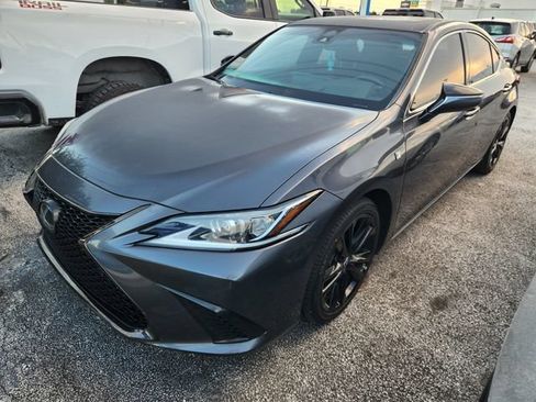 Used 2022 Lexus ES 350 F Sport w/ Accessory Package 2 FWD image 2