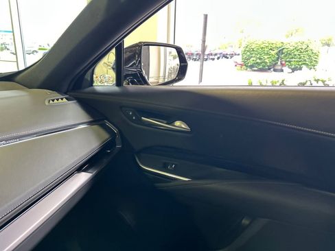Used 2024 Cadillac XT4 Luxury w/ Cold Weather Package AWD/4WD image 25