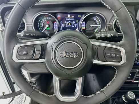 Used 2023 Jeep Wrangler Unlimited Sahara w/ Cold Weather Group AWD/4WD image 23
