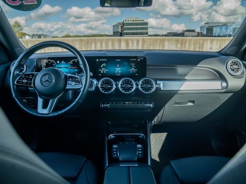 Used 2023 Mercedes-Benz EQB 250+ image 19