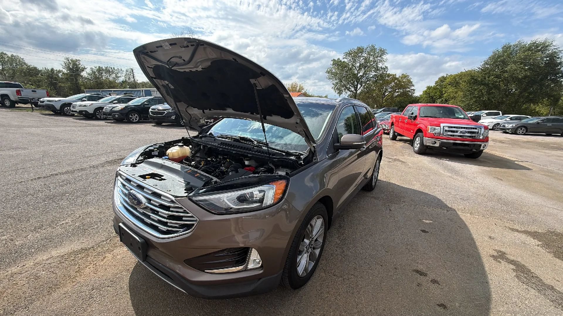 Used 2019 Ford Edge Titanium FWD image 28