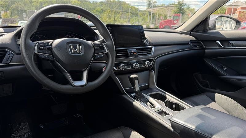 Used 2018 Honda Accord EX image 25