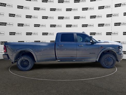 Used 2022 RAM 3500 Limited image 7