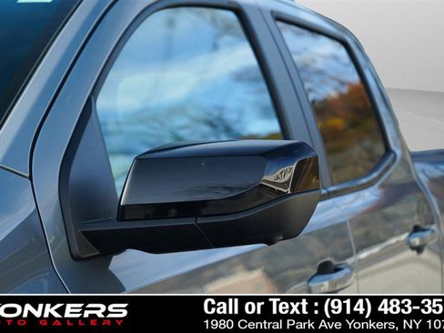 Used 2024 GMC Canyon AT4X image 29