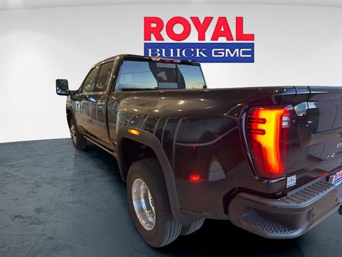 New 2026 GMC Sierra 3500 Denali w/ Technology Package image 13