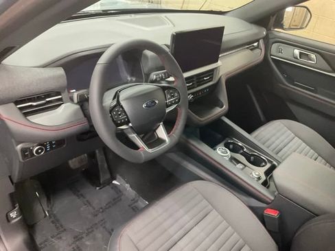 New 2026 Ford Explorer ST-Line w/ ST-Line Street Pack AWD/4WD image 6