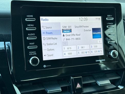 Used 2024 Toyota Camry SE image 20