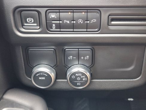 Used 2021 GMC Yukon SLT RWD image 19