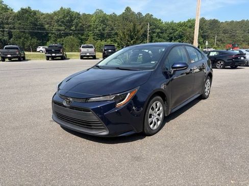 Used 2024 Toyota Corolla LE FWD image 6