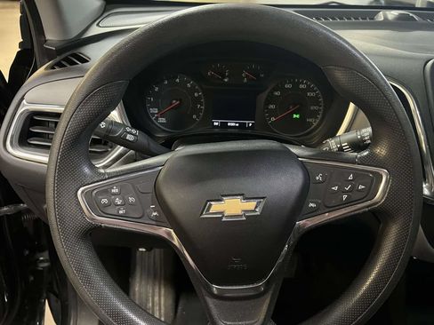 Used 2020 Chevrolet Equinox LS AWD/4WD image 15
